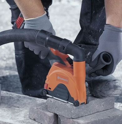 hand held grinder with vacuum guard